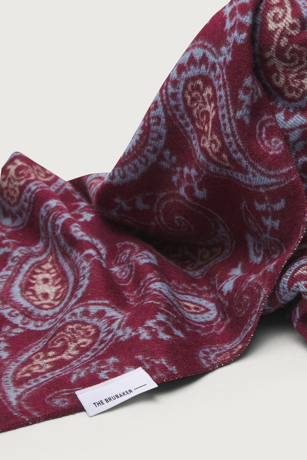 The Scarf Paisley Granate-zoom-3