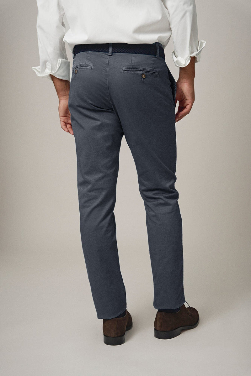 THE CHINO GRIS BUITRAGO-zoom-