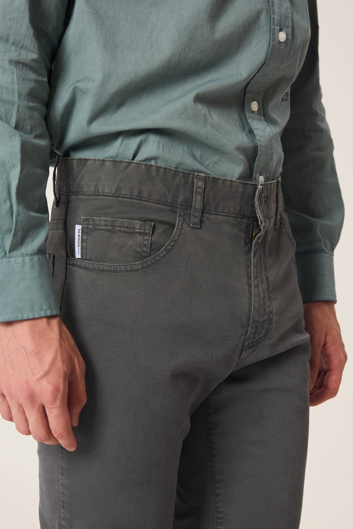 The 5 Pocket Gris Buitrago-3