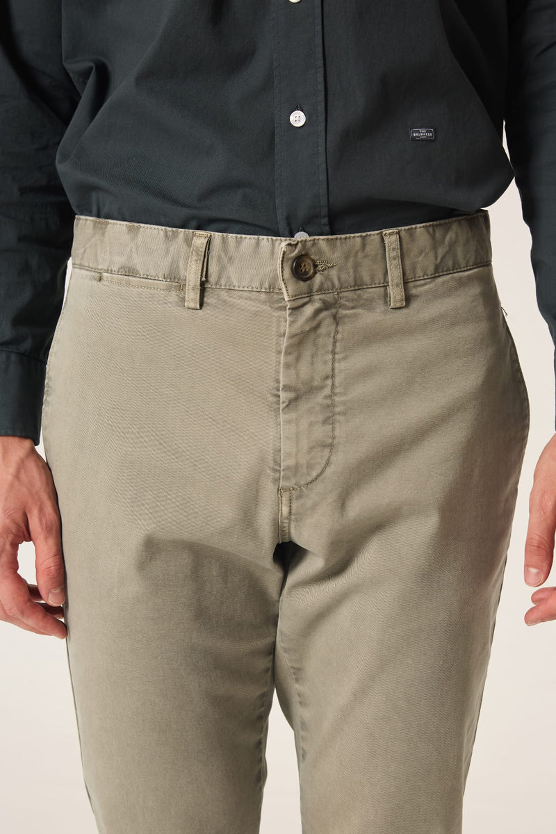 The Chino Marrón Castañeda-zoom-