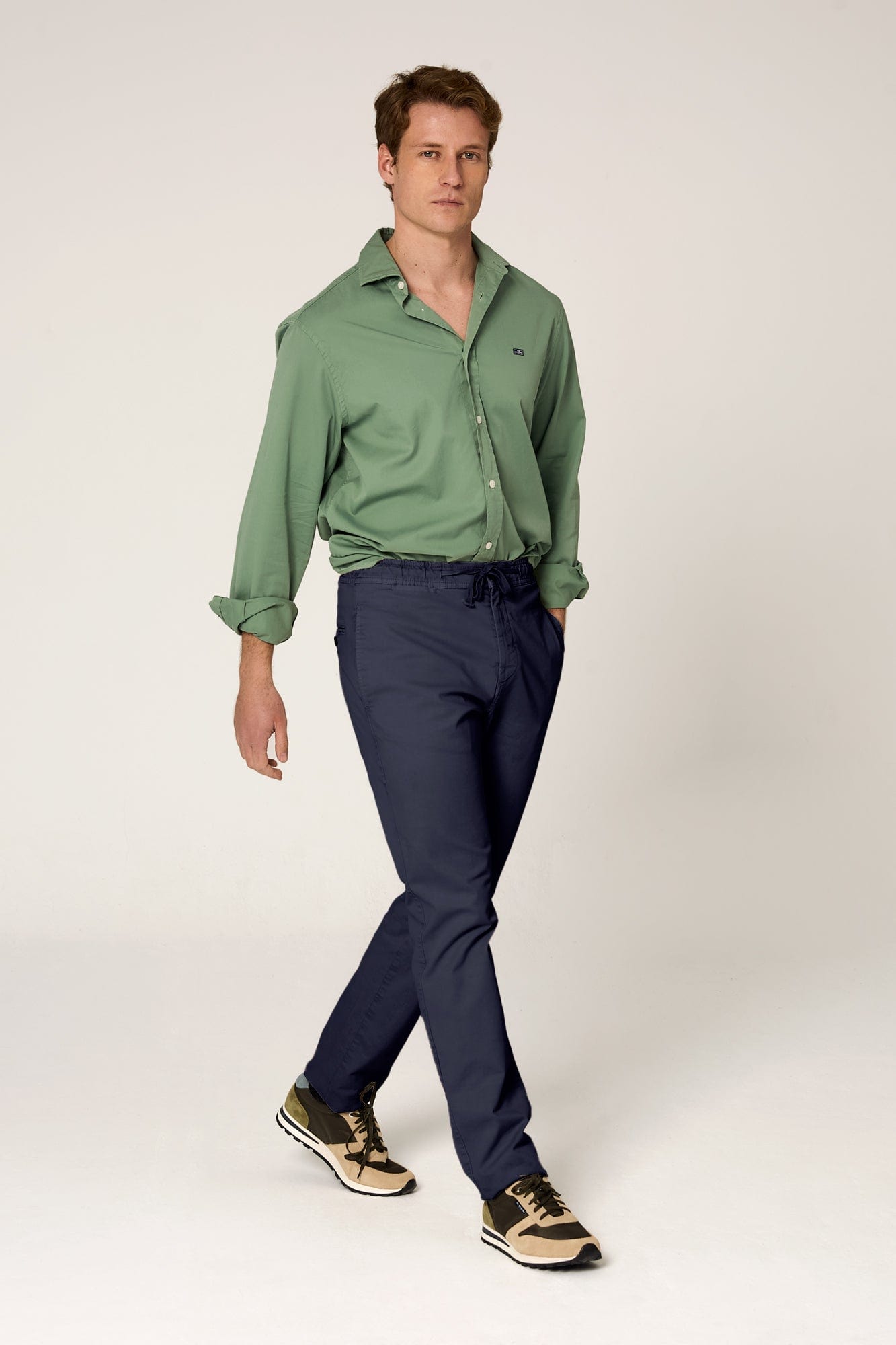 The Chino Jogger Azul Marino