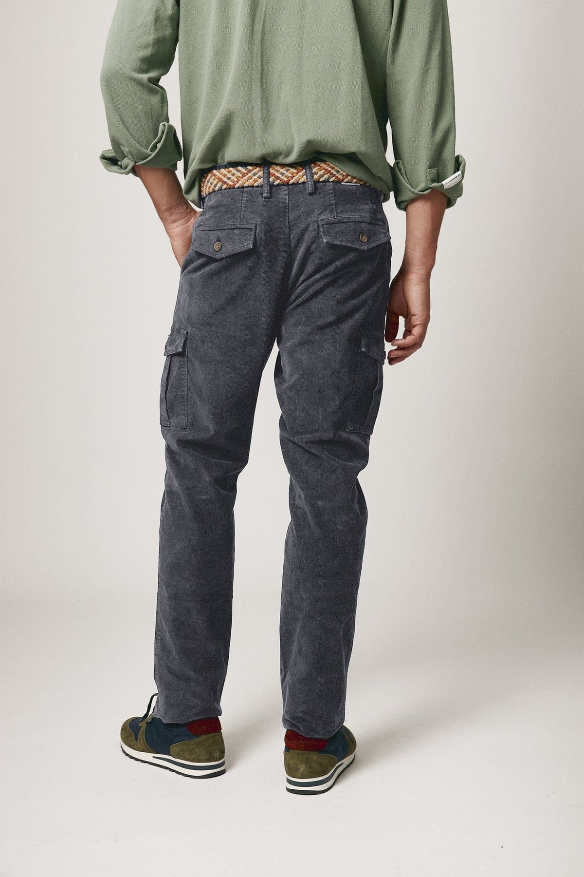 The Chino Micropana Cargo Gris Buitrago